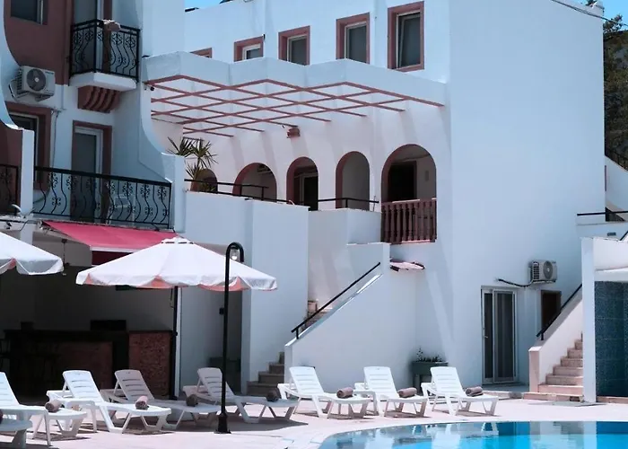 Eskicesme Lumy - Private Pool מלון